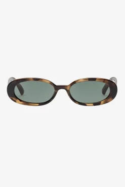 Femme LAMARQUE LE SPECS | Outta Love Sunglasses
